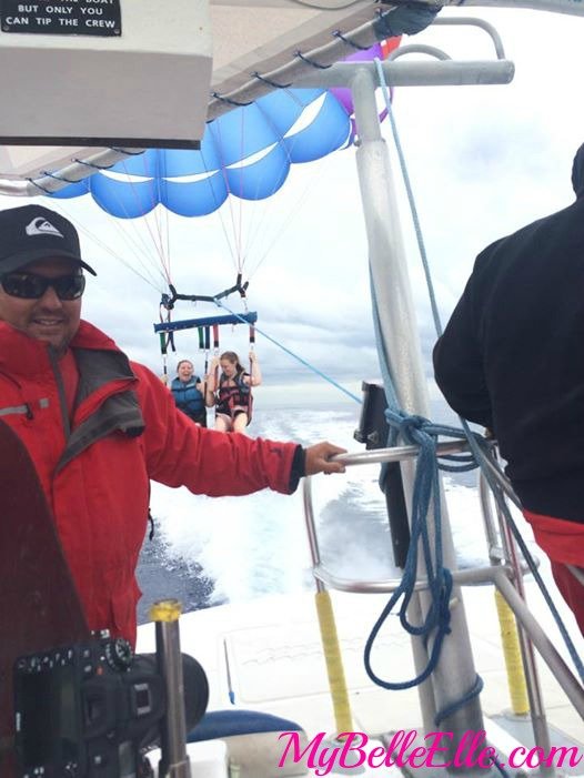 parasailing in hawaii