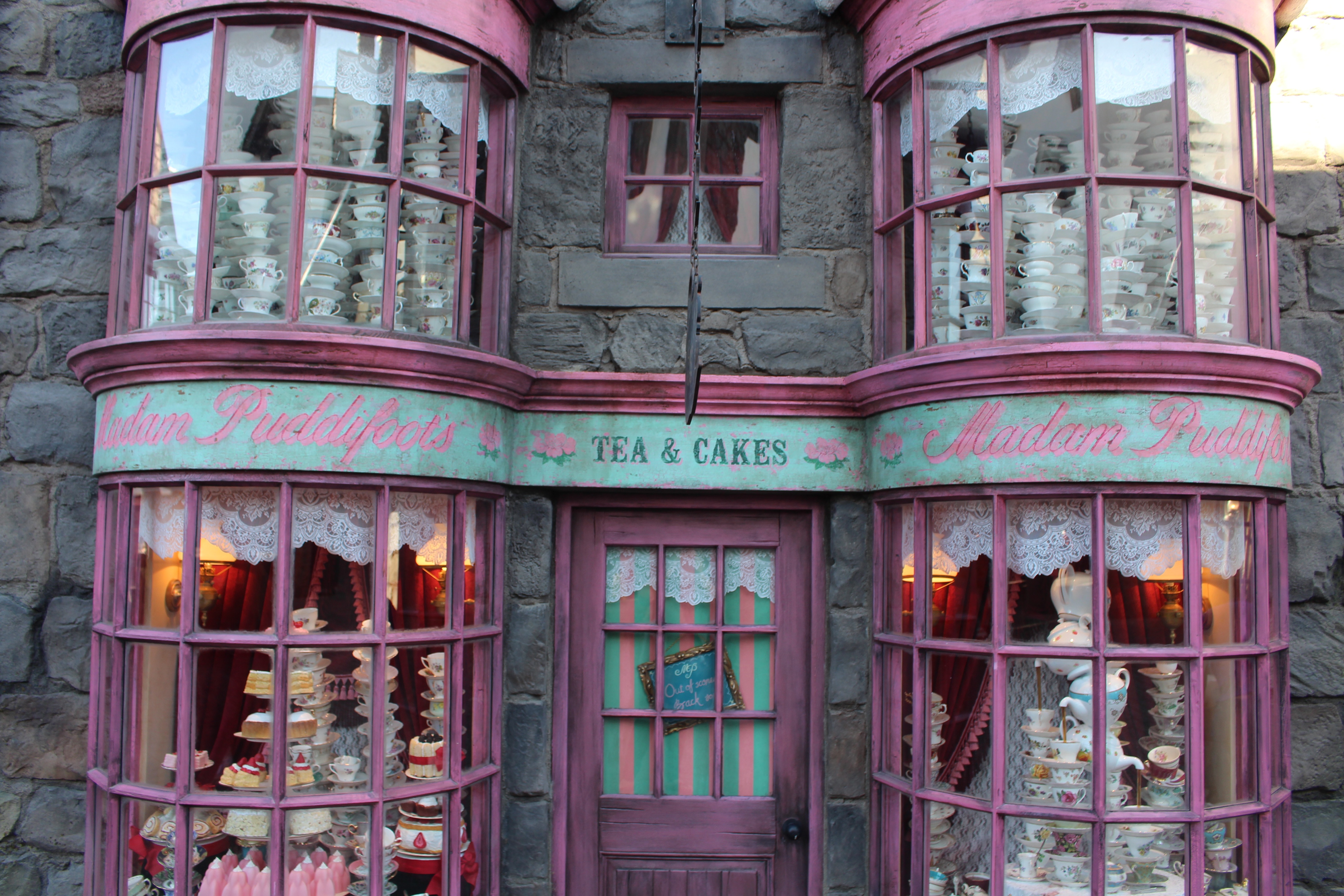 wizarding world of harry potter honeydukes