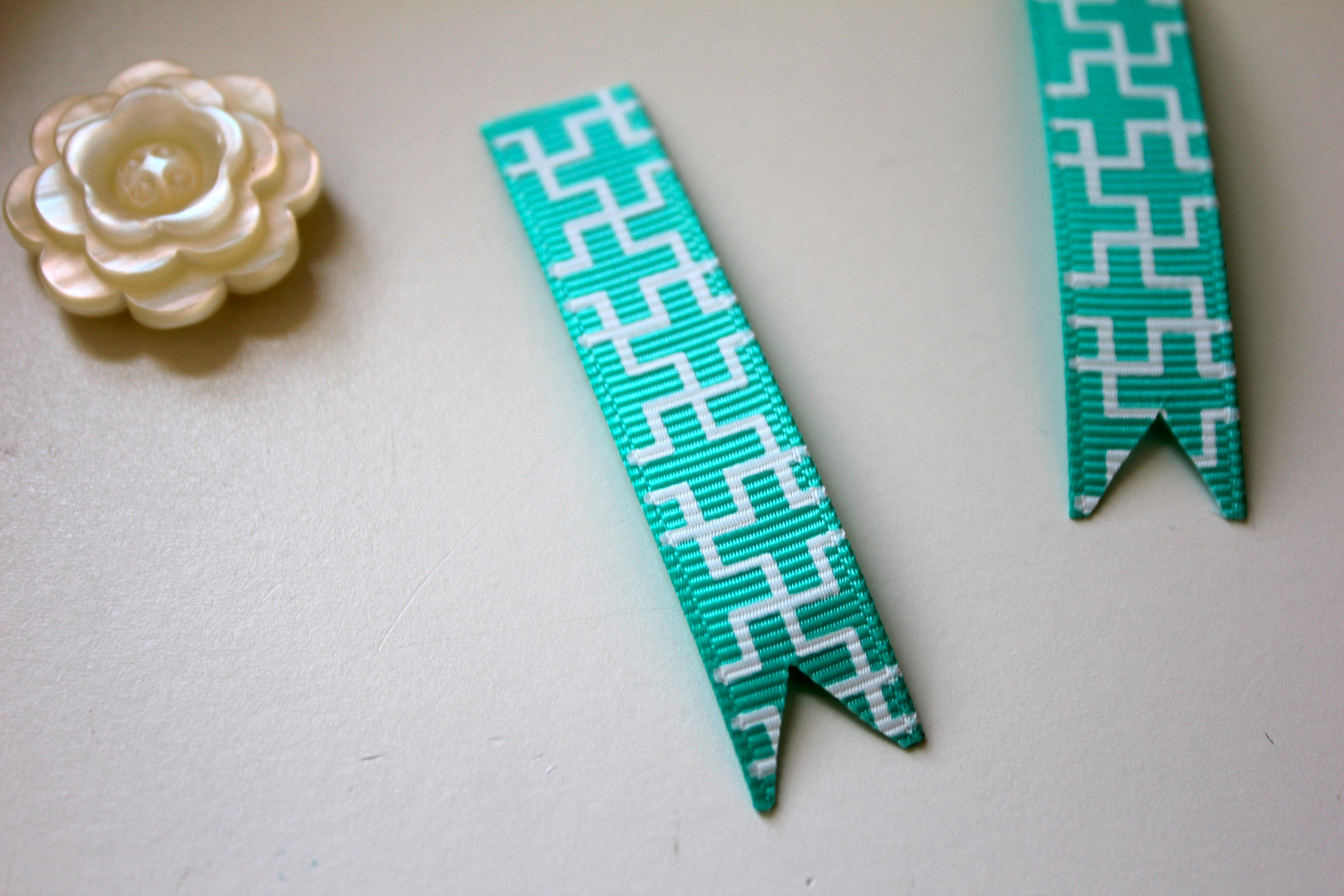 diy ribbon bookmark